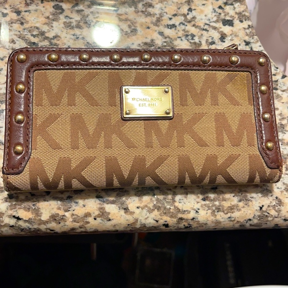 MK Wallet that is gently used.